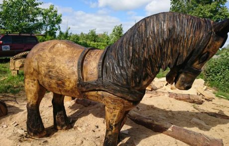 Hest 3 - Træskulpturer i Den Fynske Landsby