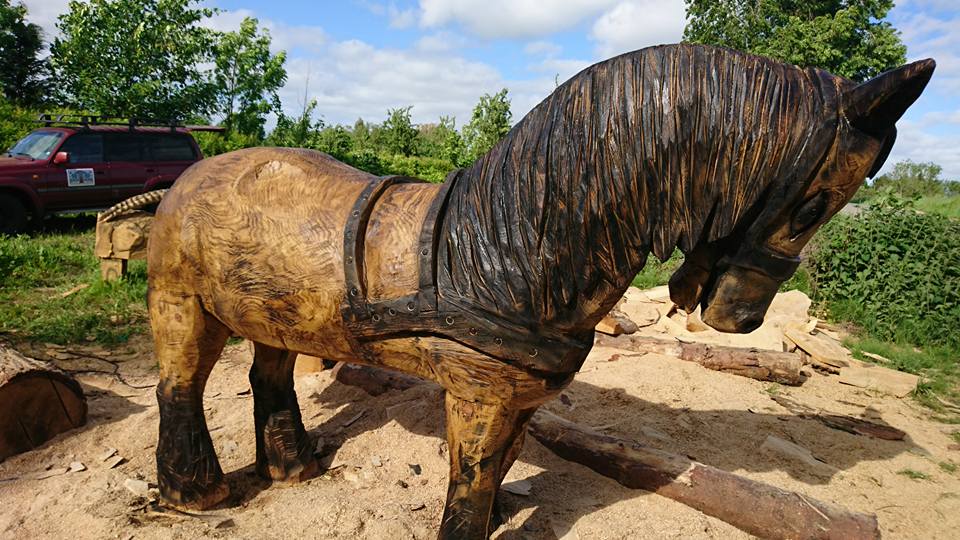 Hest 3 - Træskulpturer i Den Fynske Landsby